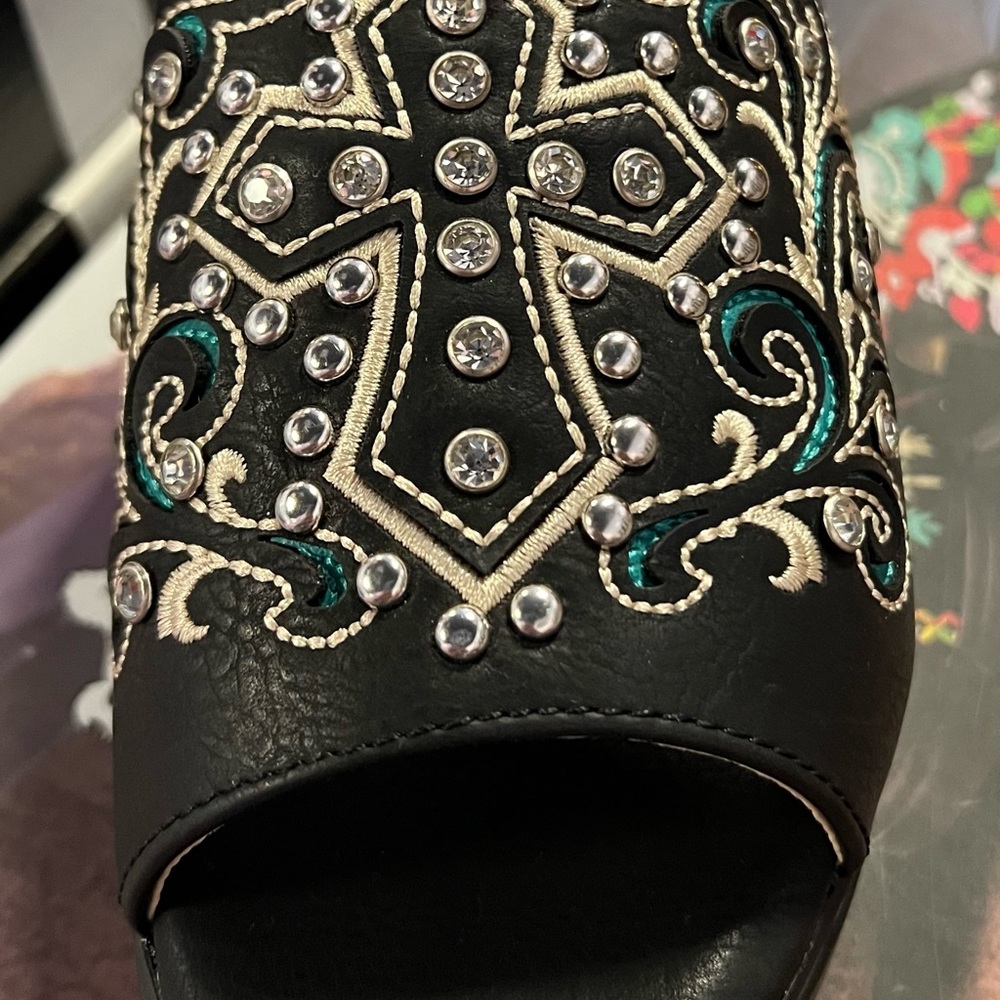 Montana west wedge sandals